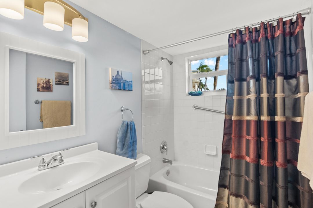 Activo con contrato: $225,000 (3 camas, 2 baños, 1314 Pies cuadrados)