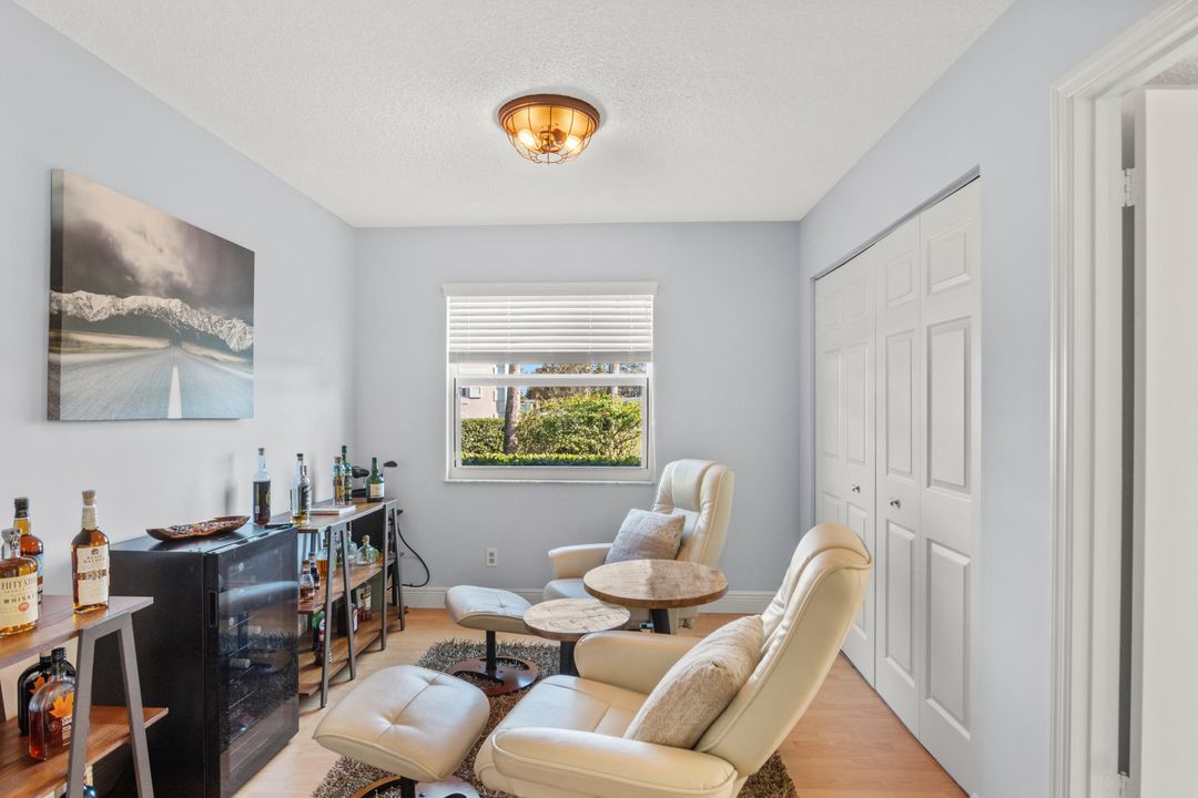 Activo con contrato: $225,000 (3 camas, 2 baños, 1314 Pies cuadrados)