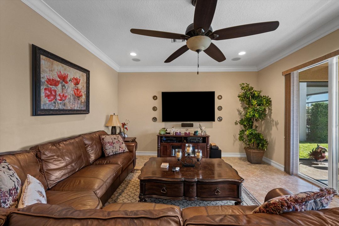 For Sale: $1,100,000 (5 beds, 4 baths, 3317 Square Feet)