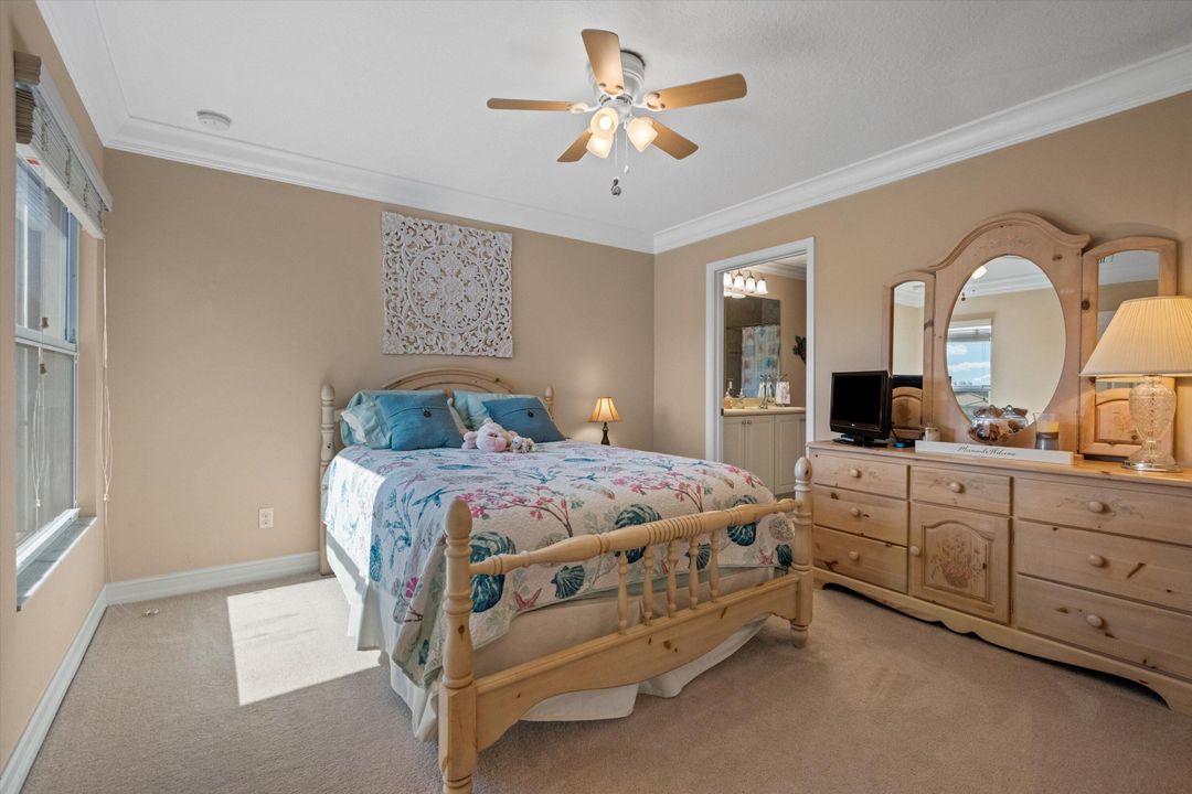 For Sale: $1,100,000 (5 beds, 4 baths, 3317 Square Feet)