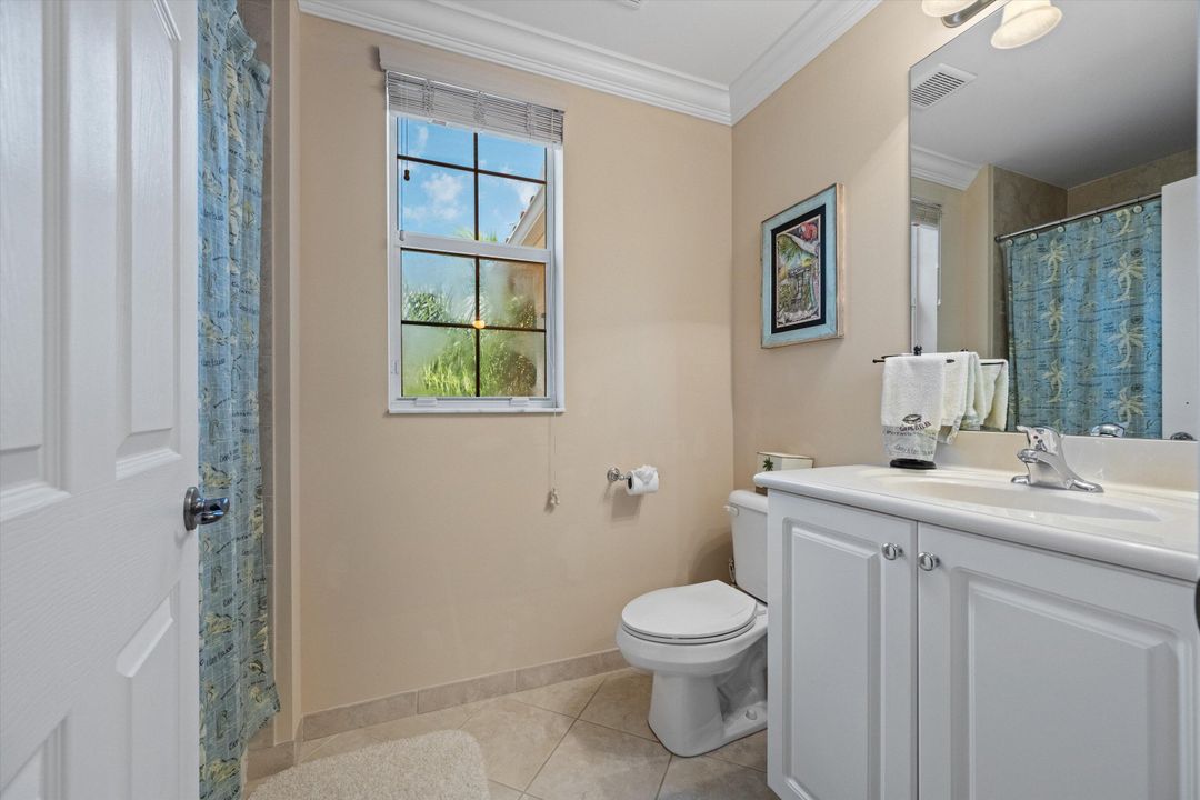 For Sale: $1,100,000 (5 beds, 4 baths, 3317 Square Feet)