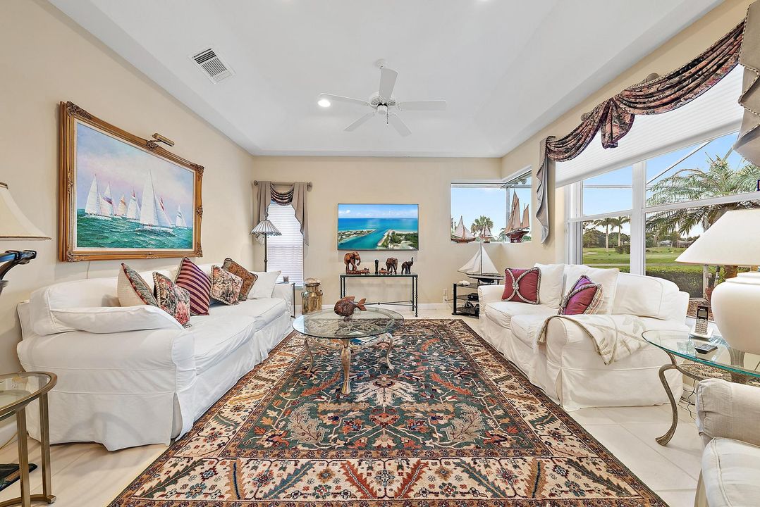 Под контрактом: $950,000 (3 спален, 2 ванн, 2574 Квадратных фут)