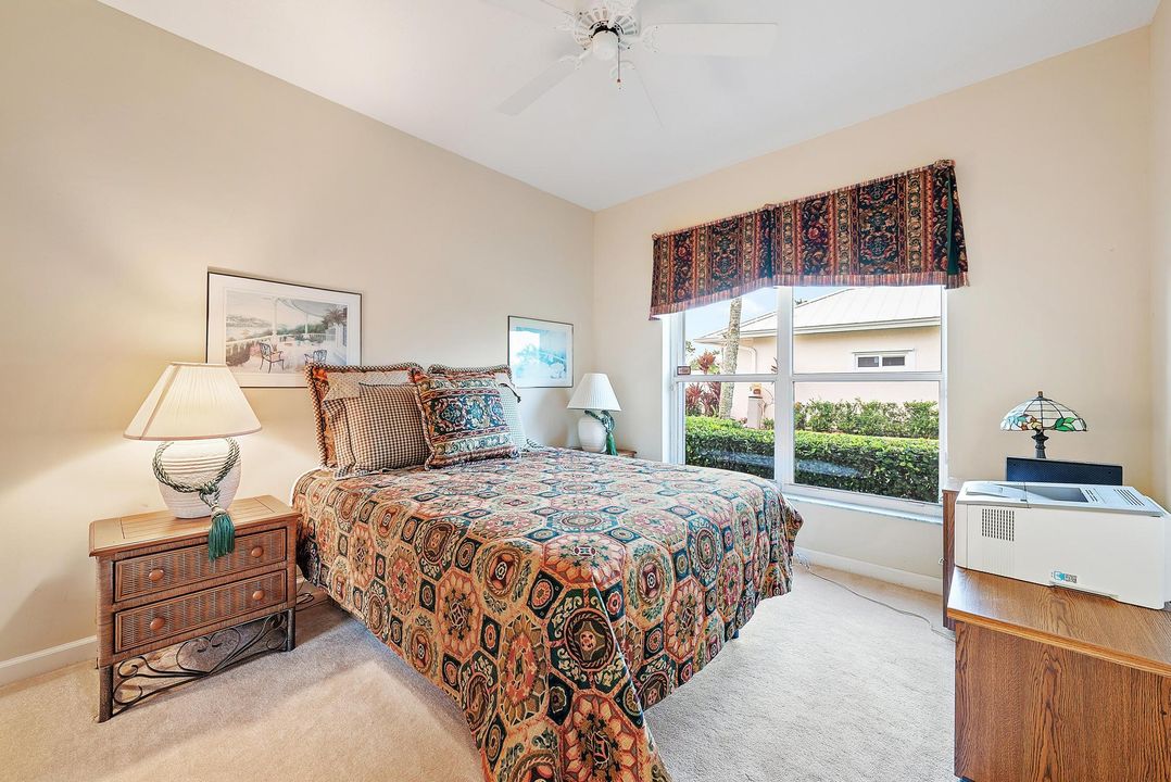 Под контрактом: $950,000 (3 спален, 2 ванн, 2574 Квадратных фут)