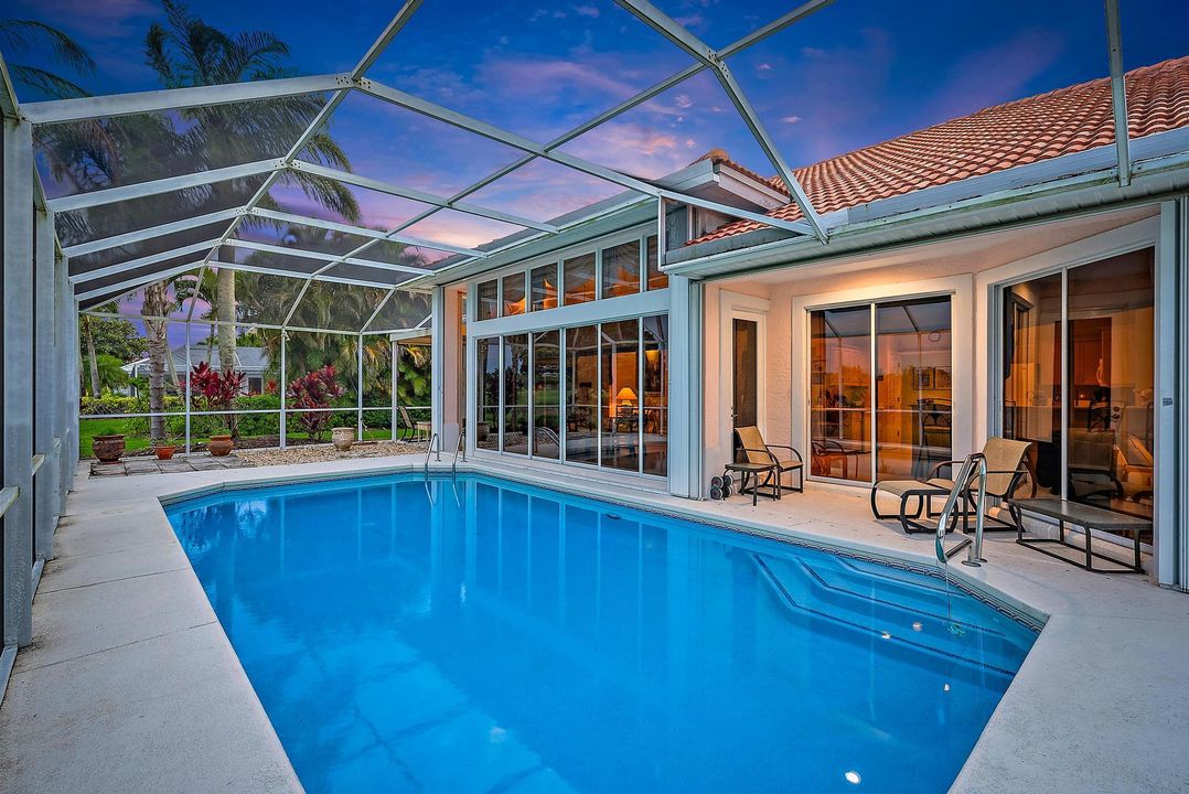 Под контрактом: $950,000 (3 спален, 2 ванн, 2574 Квадратных фут)