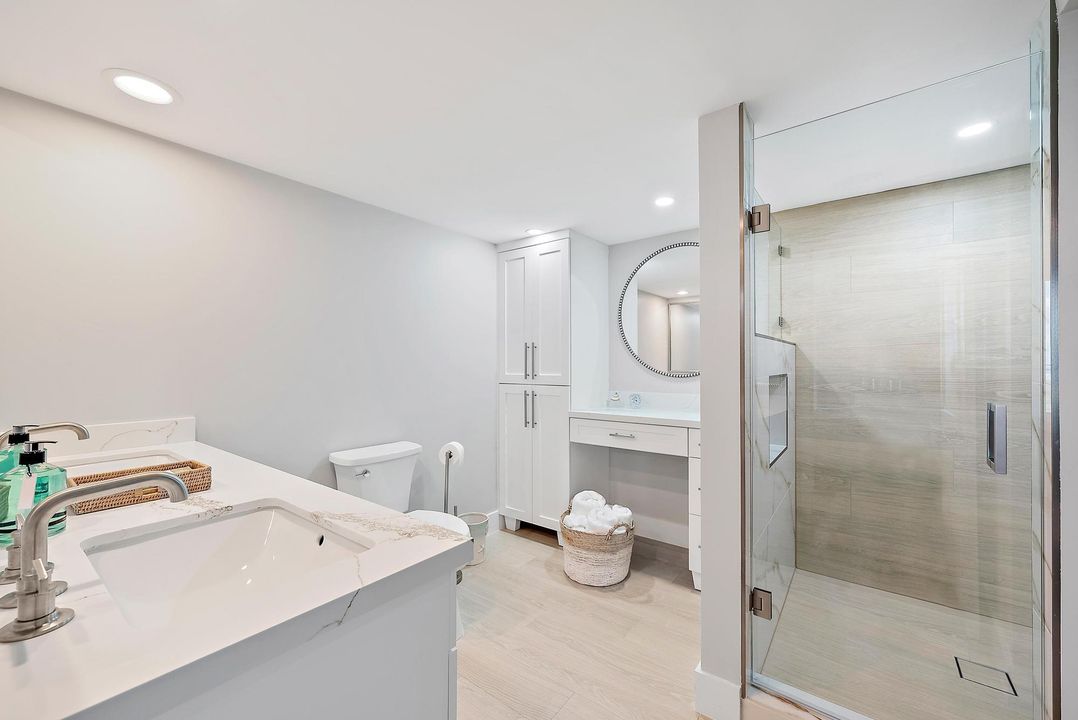 For Sale: $1,395,000 (2 beds, 2 baths, 1435 Square Feet)