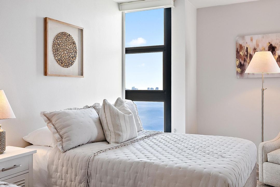 For Sale: $1,395,000 (2 beds, 2 baths, 1435 Square Feet)