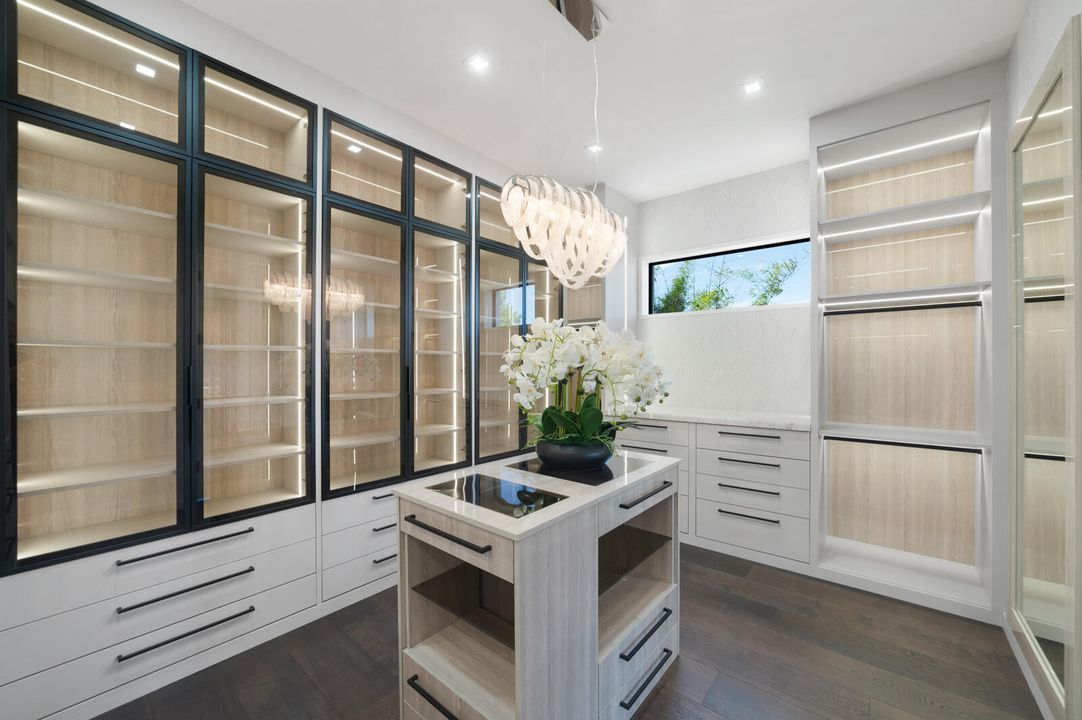 For Sale: $16,900,000 (4 beds, 5 baths, 7683 Square Feet)