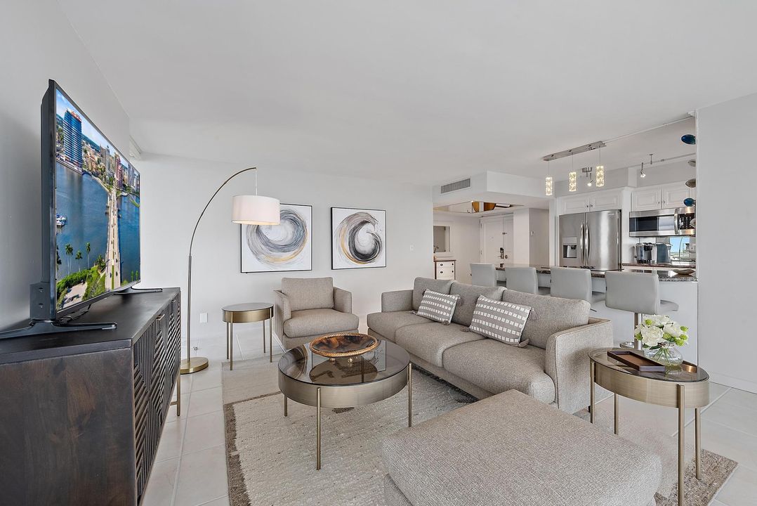 For Sale: $1,395,000 (2 beds, 2 baths, 1435 Square Feet)