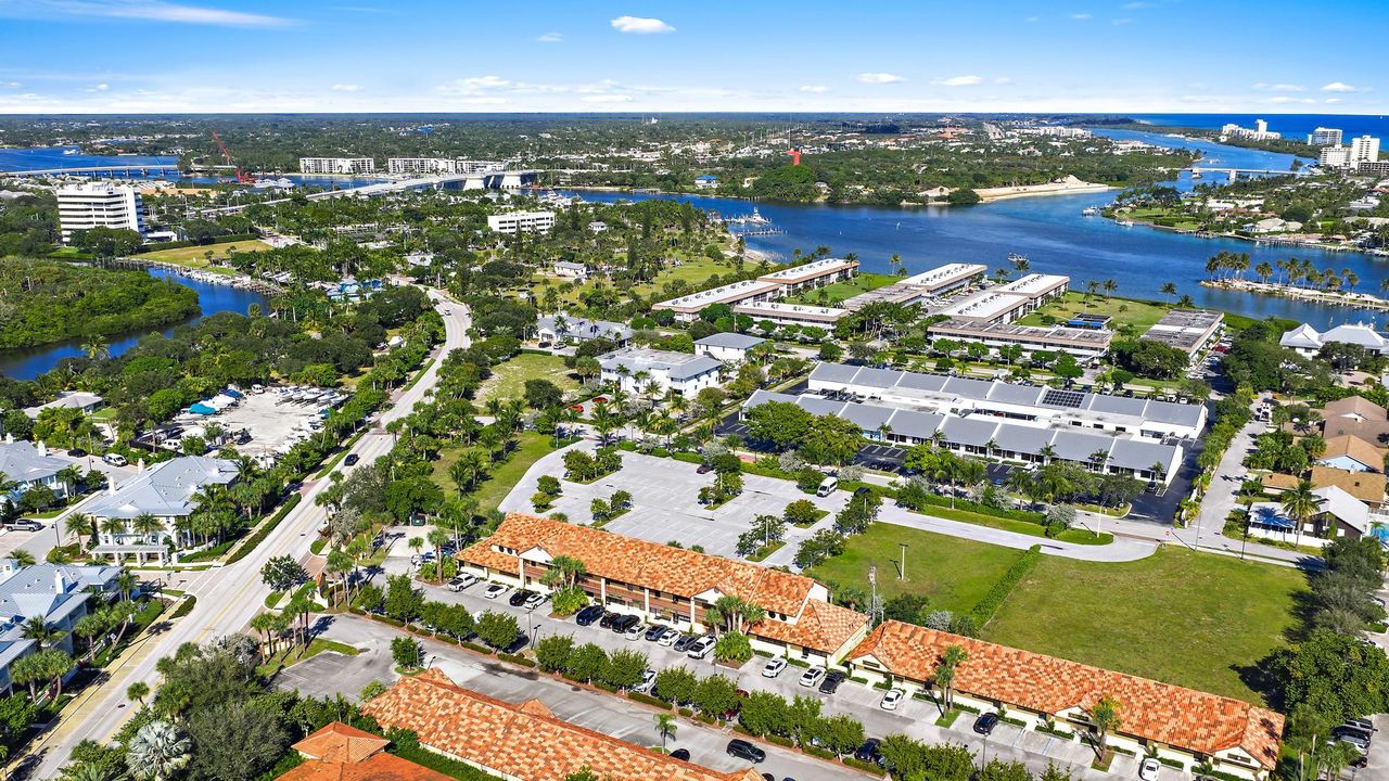 Active With Contract: $499,000 (0 beds, 0 baths, 1085 Square Feet)