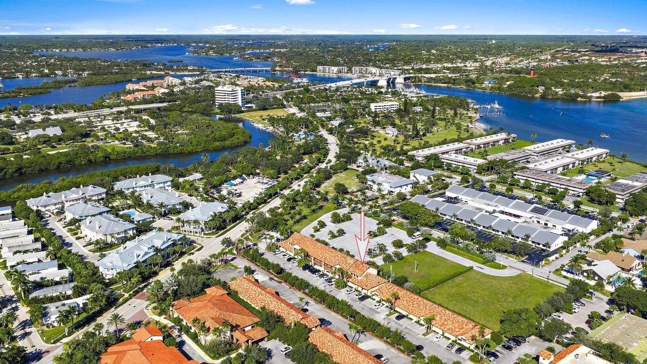 Active With Contract: $499,000 (0 beds, 0 baths, 1085 Square Feet)