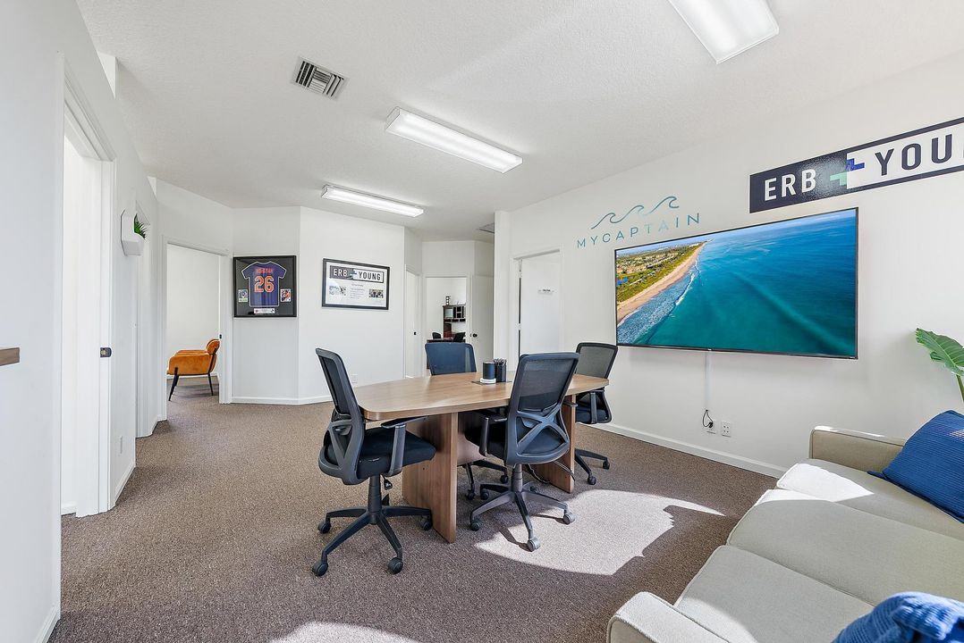 Active With Contract: $499,000 (0 beds, 0 baths, 1085 Square Feet)