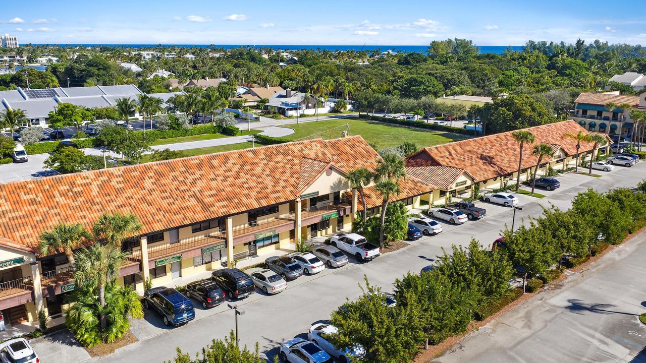 Active With Contract: $499,000 (0 beds, 0 baths, 1085 Square Feet)