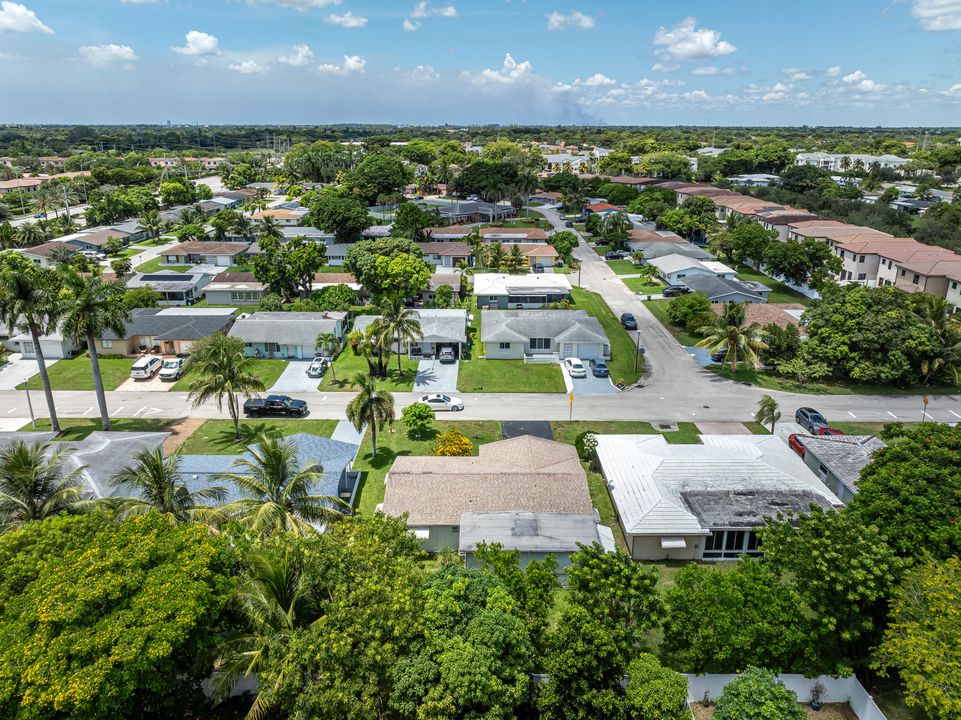 待售: $365,000 (2 贝兹, 2 浴室, 1414 平方英尺)