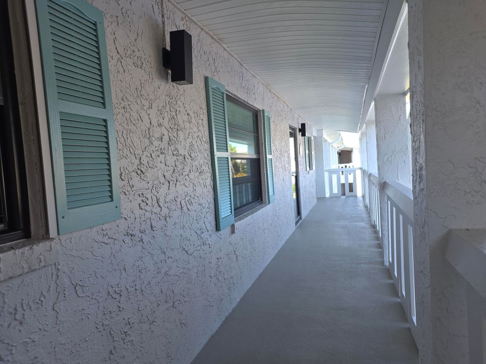 For Sale: $375,000 (2 beds, 2 baths, 1170 Square Feet)