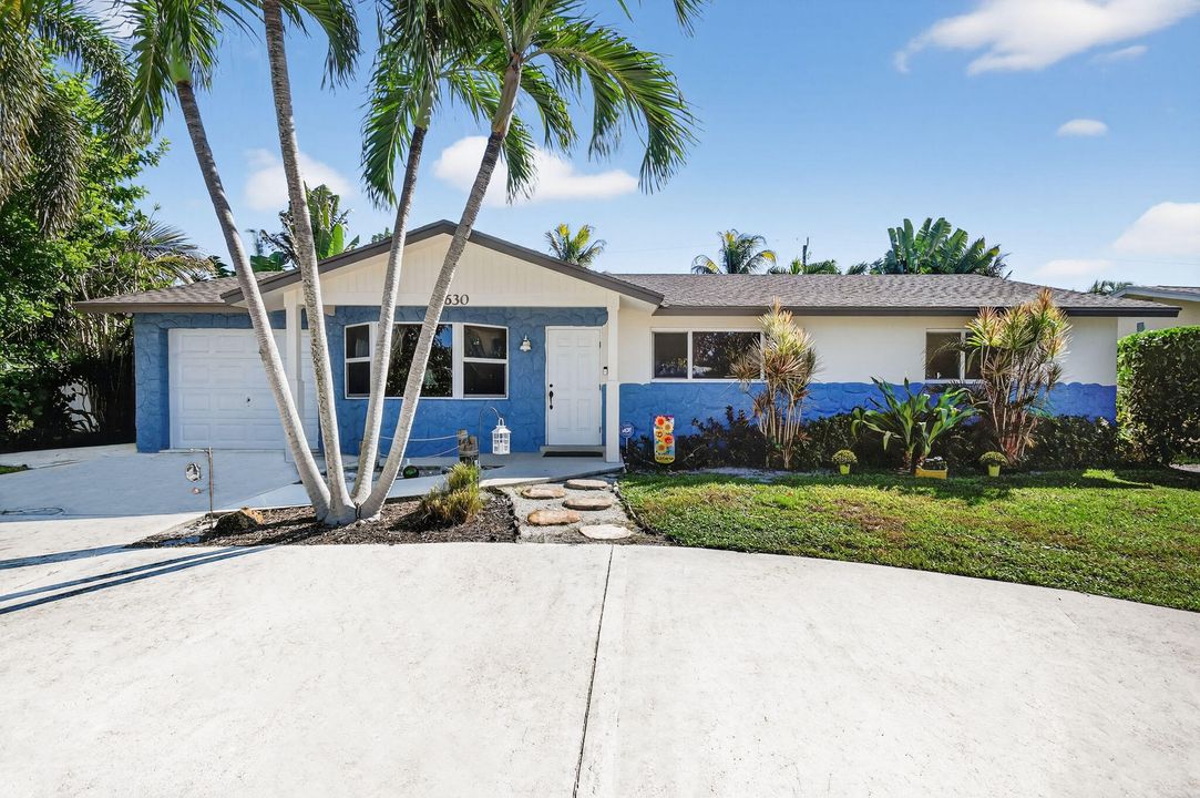 Active With Contract: $649,999 (3 beds, 2 baths, 1651 Square Feet)