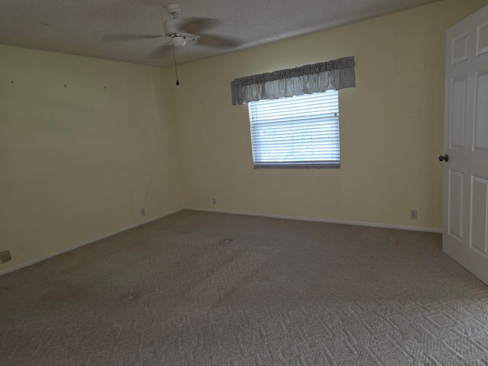 For Sale: $375,000 (2 beds, 2 baths, 1170 Square Feet)