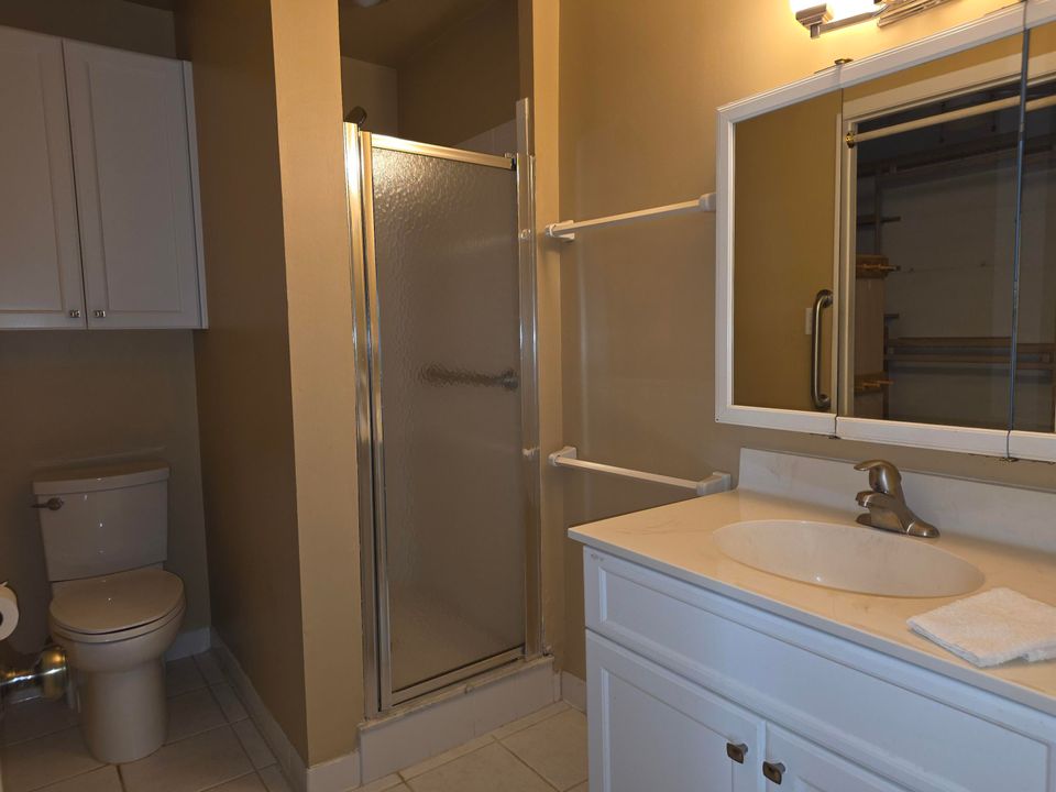 For Sale: $375,000 (2 beds, 2 baths, 1170 Square Feet)