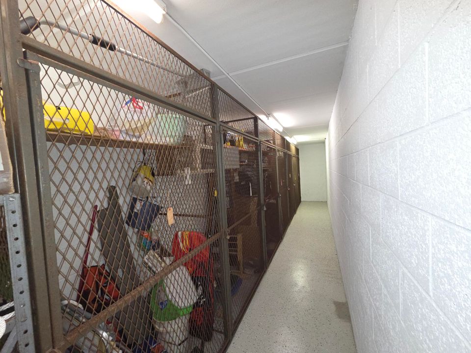 For Sale: $375,000 (2 beds, 2 baths, 1170 Square Feet)