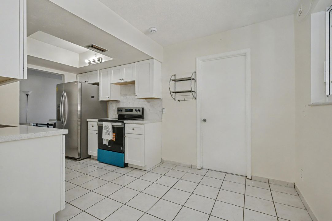 待售: $365,000 (2 贝兹, 2 浴室, 1414 平方英尺)