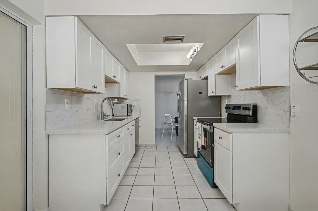 待售: $365,000 (2 贝兹, 2 浴室, 1414 平方英尺)