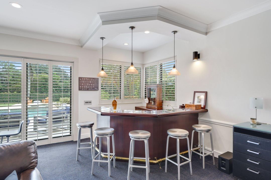 Active With Contract: $2,949,000 (5 beds, 5 baths, 5737 Square Feet)