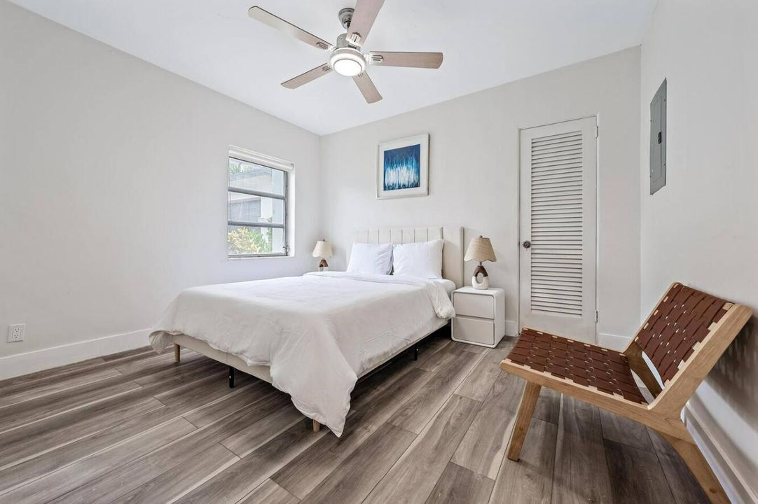 В аренду: $4,500 (2 спален, 2 ванн, 982 Квадратных фут)