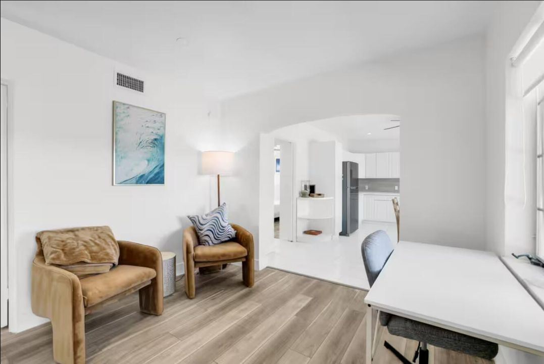 В аренду: $4,500 (2 спален, 2 ванн, 982 Квадратных фут)