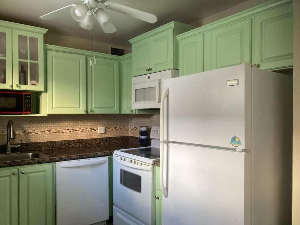 En Renta: $1,800 (2 camas, 2 baños, 883 Pies cuadrados)