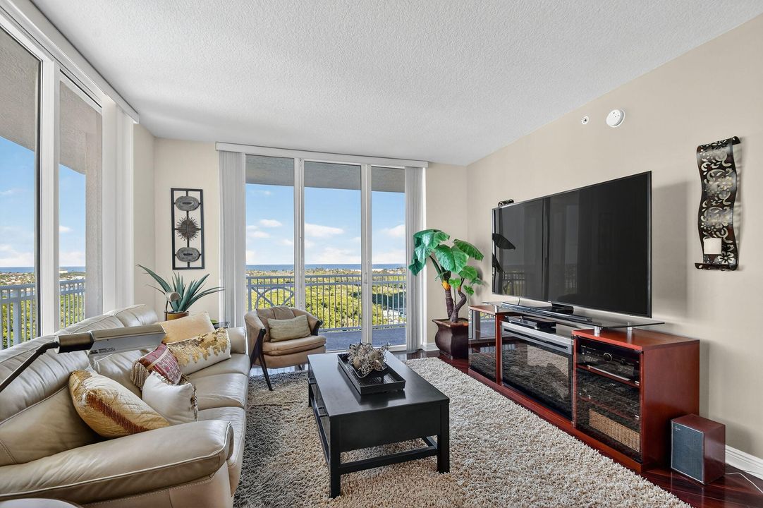 For Sale: $698,500 (3 beds, 2 baths, 1650 Square Feet)