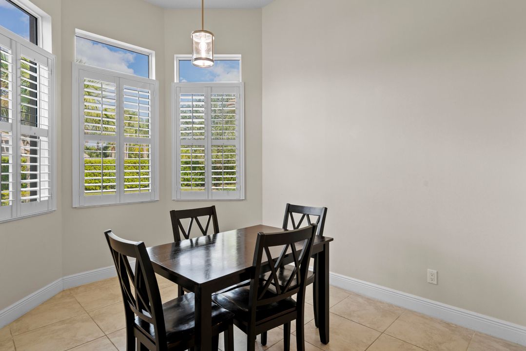 For Sale: $450,000 (3 beds, 2 baths, 1842 Square Feet)