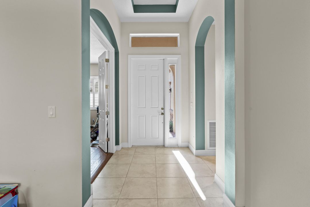 For Sale: $450,000 (3 beds, 2 baths, 1842 Square Feet)