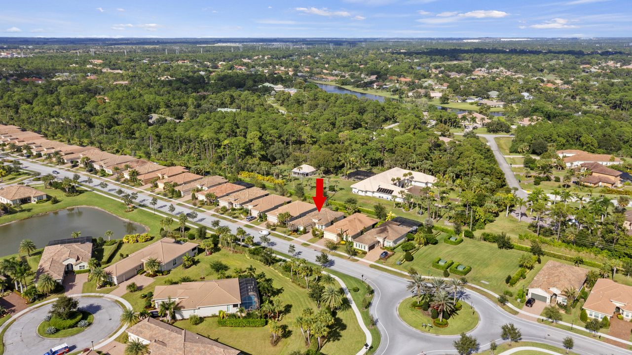 For Sale: $450,000 (3 beds, 2 baths, 1842 Square Feet)