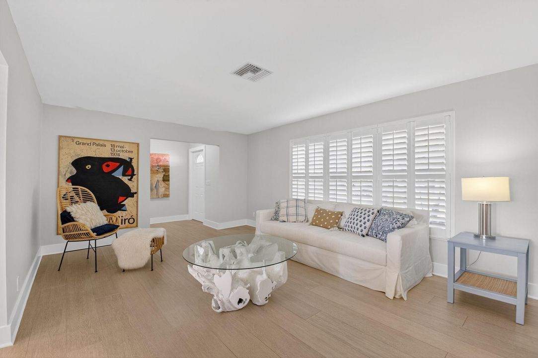 For Rent: $5,000 (3 beds, 2 baths, 1906 Square Feet)