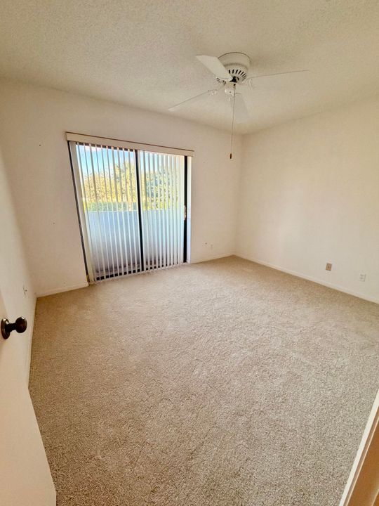 待售: $159,900 (2 贝兹, 2 浴室, 1059 平方英尺)