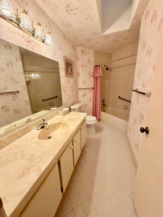 待售: $159,900 (2 贝兹, 2 浴室, 1059 平方英尺)