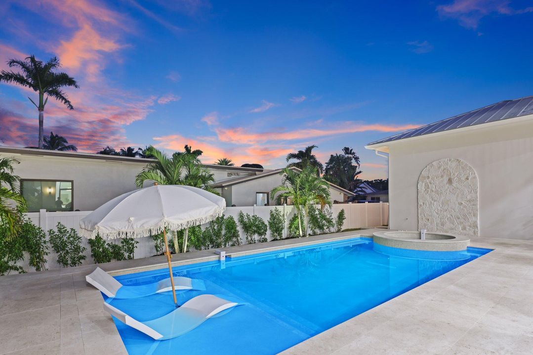 待售: $4,900,000 (5 贝兹, 5 浴室, 4573 平方英尺)