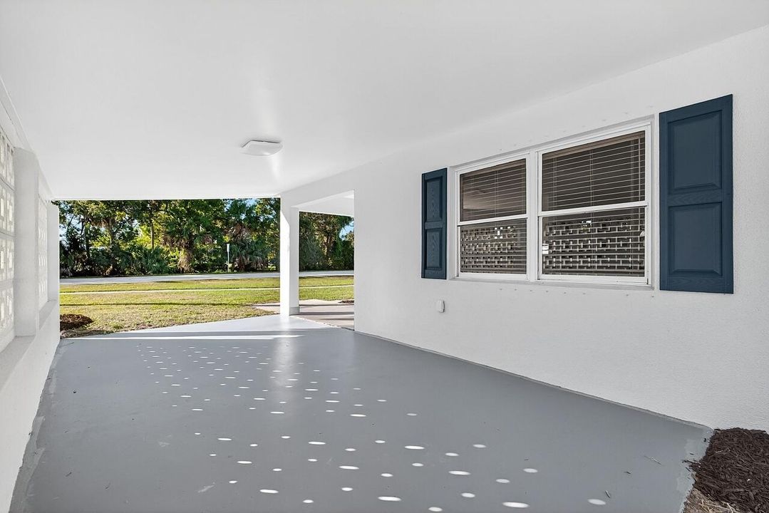 For Sale: $285,000 (3 beds, 2 baths, 1107 Square Feet)