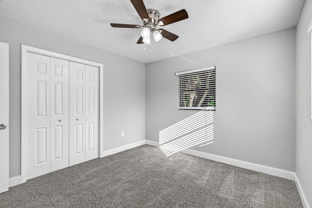 For Sale: $285,000 (3 beds, 2 baths, 1107 Square Feet)