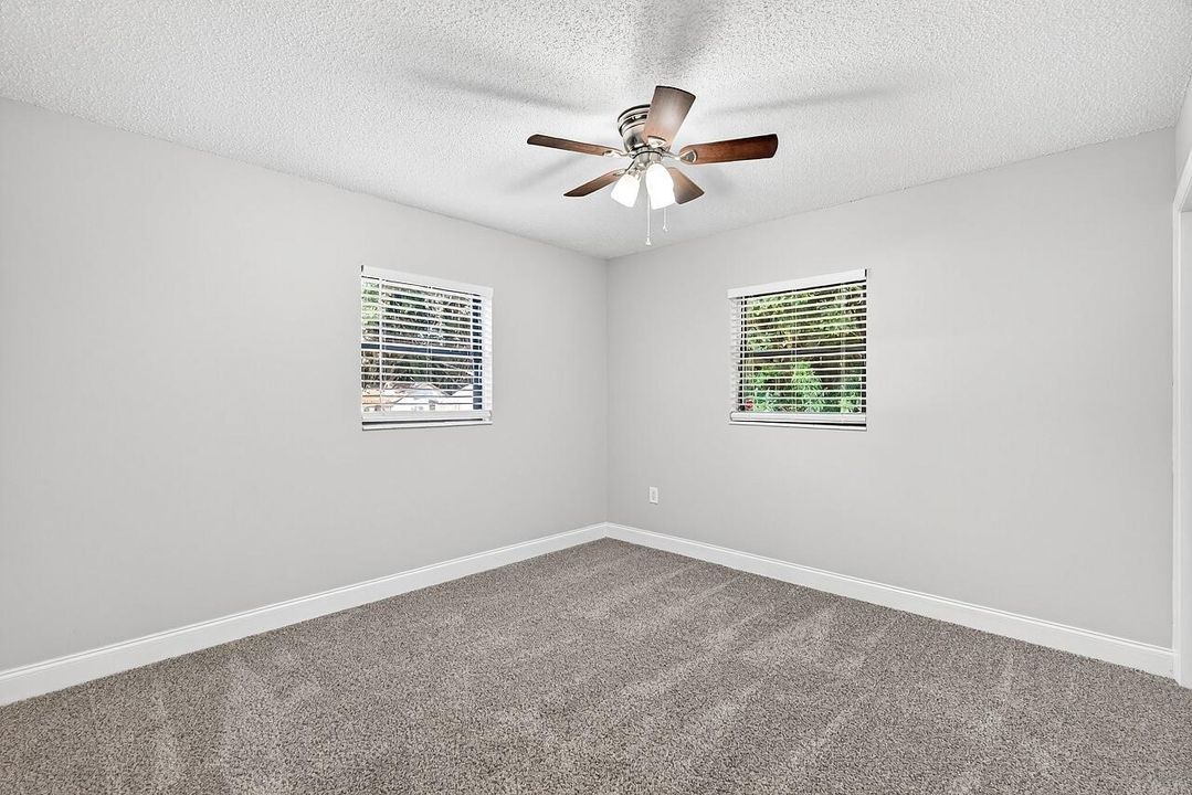 For Sale: $285,000 (3 beds, 2 baths, 1107 Square Feet)