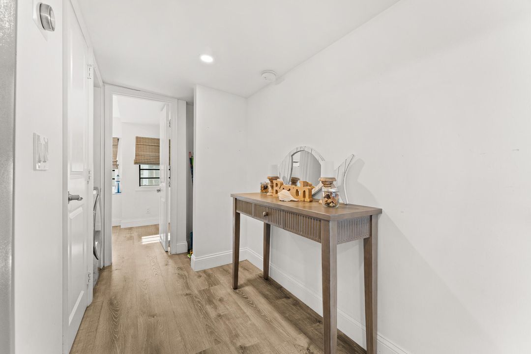 待售: $245,000 (2 贝兹, 1 浴室, 392 平方英尺)