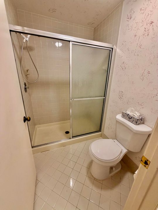 待售: $159,900 (2 贝兹, 2 浴室, 1059 平方英尺)