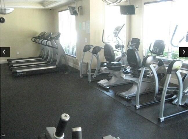 For Rent: $3,000 (2 beds, 1 baths, 1265 Square Feet)