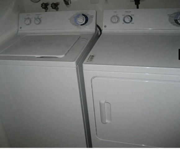 For Rent: $3,000 (2 beds, 1 baths, 1265 Square Feet)