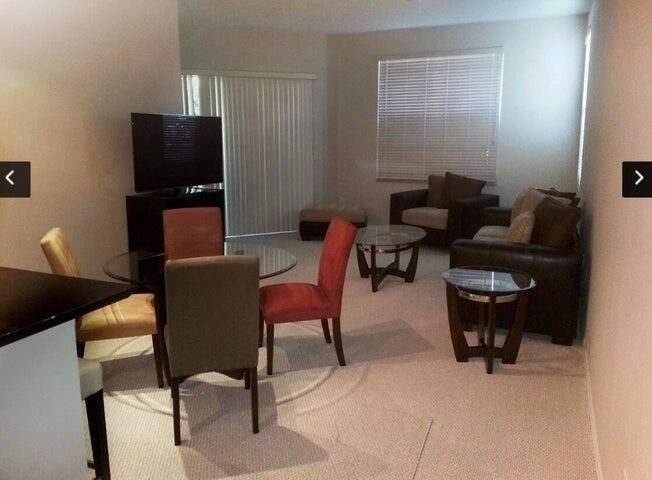 For Rent: $3,000 (2 beds, 1 baths, 1265 Square Feet)