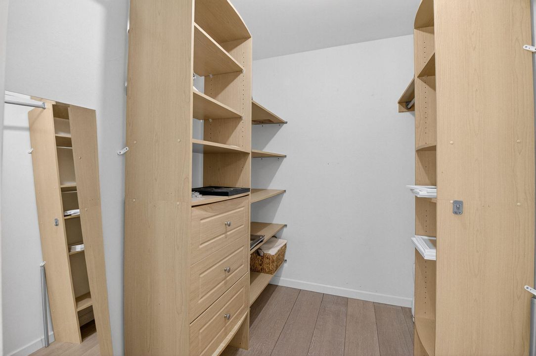 For Rent: $5,000 (3 beds, 2 baths, 1906 Square Feet)