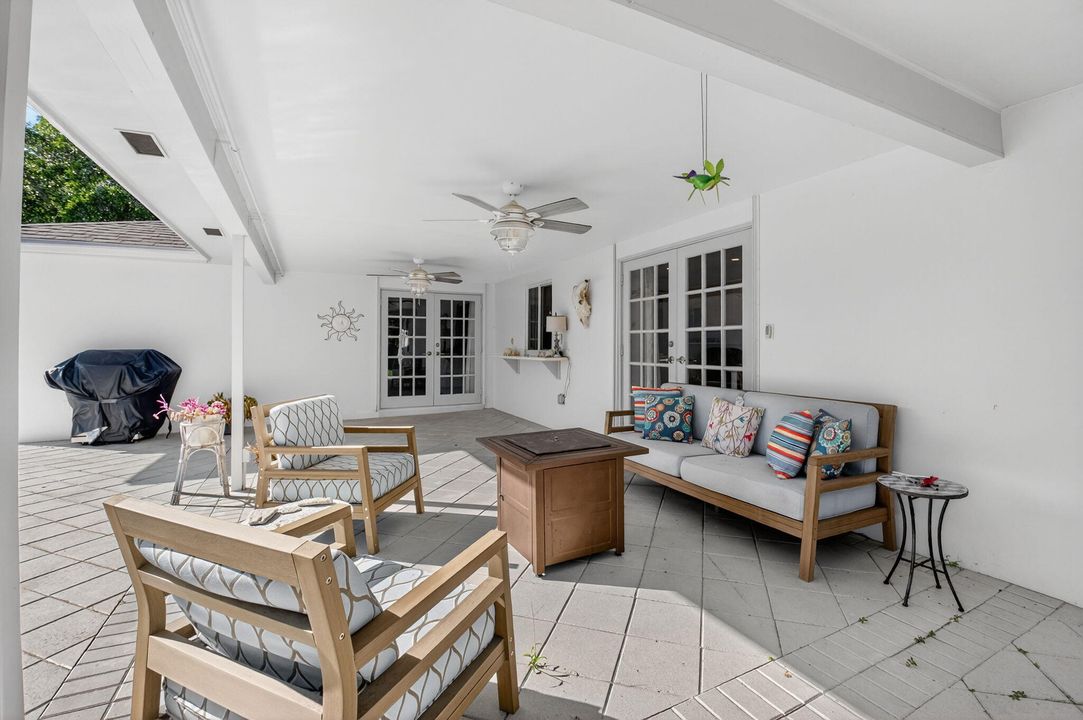 For Rent: $5,000 (3 beds, 2 baths, 1906 Square Feet)