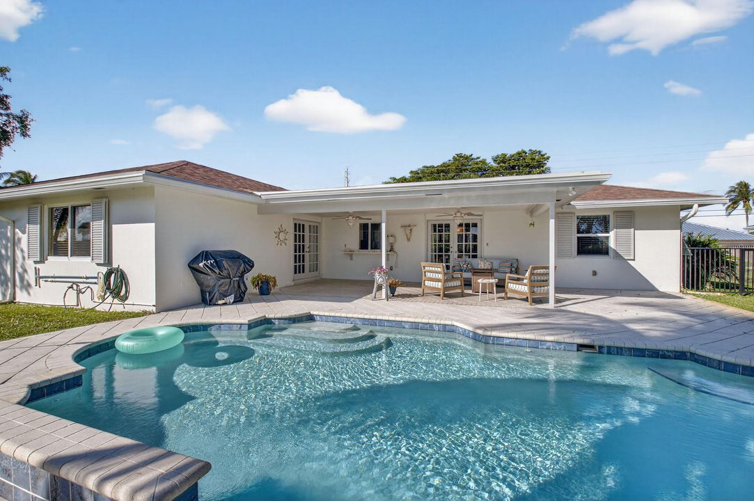 For Rent: $5,000 (3 beds, 2 baths, 1906 Square Feet)