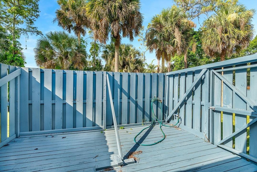 Activo con contrato: $879,000 (3 camas, 3 baños, 2388 Pies cuadrados)