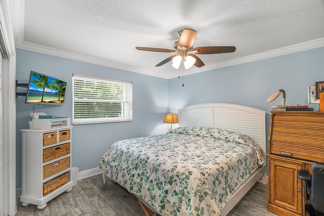 Activo con contrato: $879,000 (3 camas, 3 baños, 2388 Pies cuadrados)