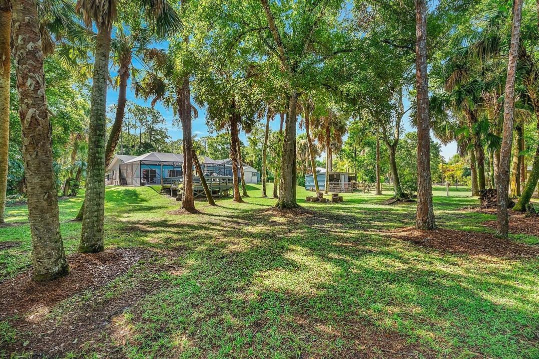 Activo con contrato: $879,000 (3 camas, 3 baños, 2388 Pies cuadrados)